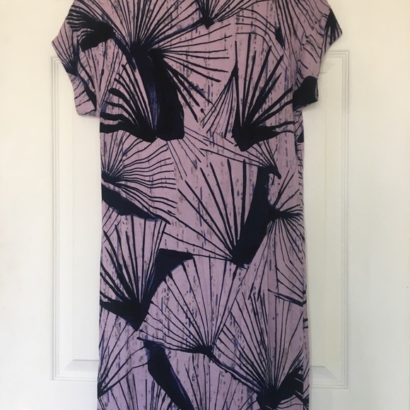 ❌SOLD❌ Lilac & Navy Palm Leaf Dress ❌SOLD❌ - Picture 6 of 8